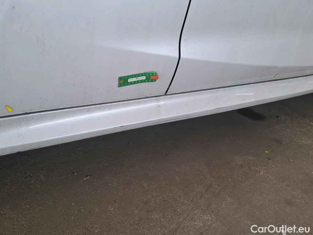  Toyota  Yaris TOYOTA  Hybride / 2019 / 5P / Berline Hybride 116h France Business #42