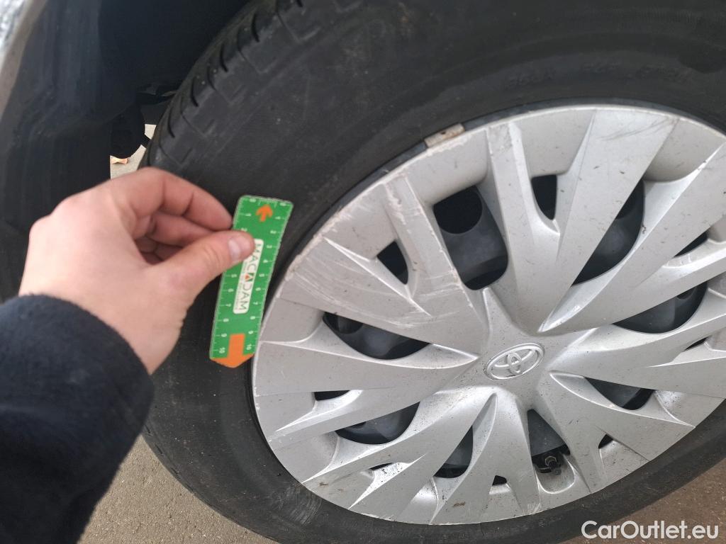  Toyota  Yaris TOYOTA  Hybride / 2019 / 5P / Berline Hybride 116h France Business #53