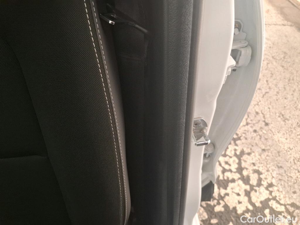  Renault  Clio RENAULT  Société VU 5p Berline Air dCi 75 #9