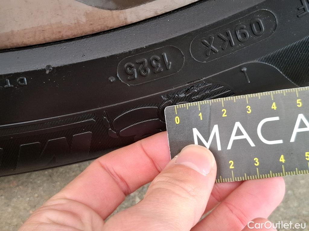  Ford  Focus FORD  / 2018 / 5P / Crossover 1.0 Flexifuel hybrid 125 Active Business #16