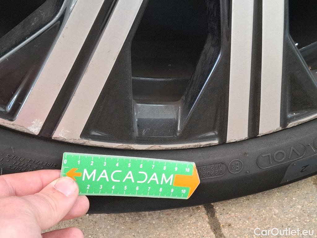  Volvo  XC90  Inscription Recharge Plug-In Hybrid AWD 2.0 T8 Twin Engine #19