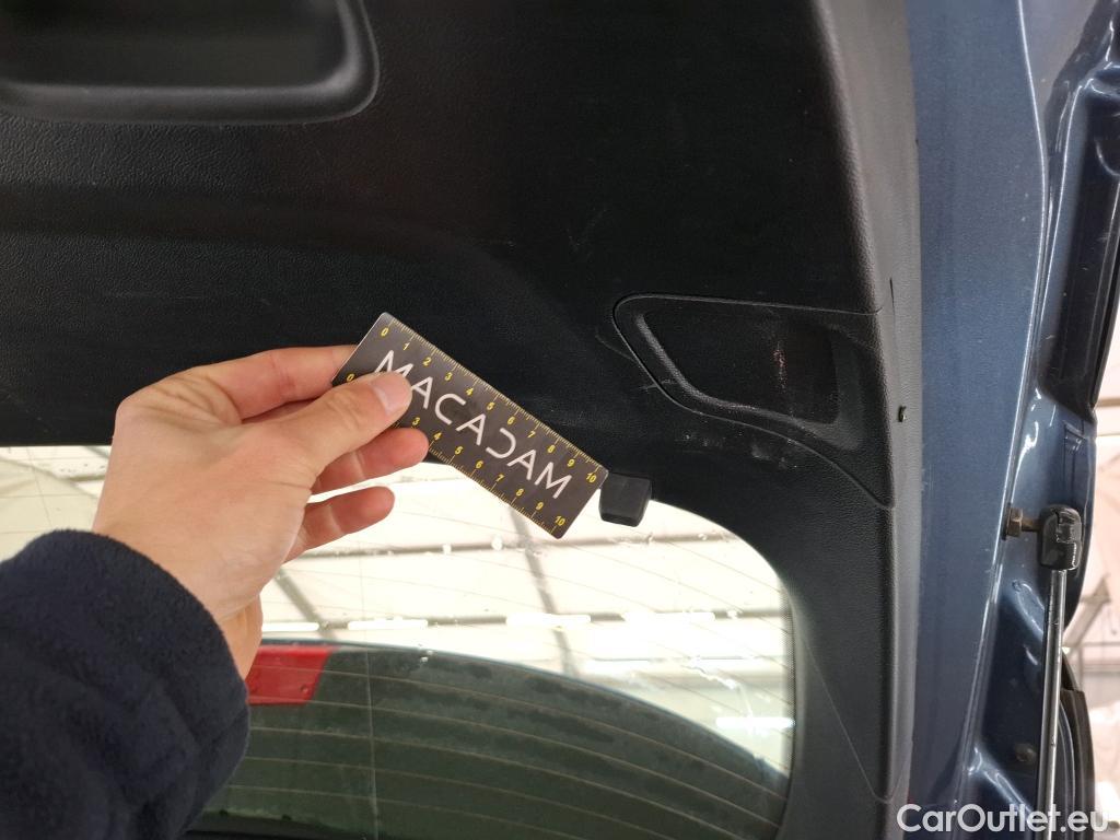  Ford  Focus FORD  / 2018 / 5P / Crossover 1.0 Flexifuel hybrid 125 Active Business #40