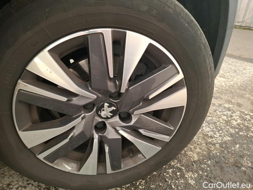  Peugeot  2008  Allure Business 1.2 PureTech 110CV BVM6 E6dT #32