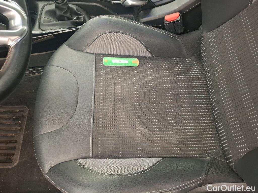  Peugeot  2008  Allure Business 1.2 PureTech 110CV BVM6 E6dT #46