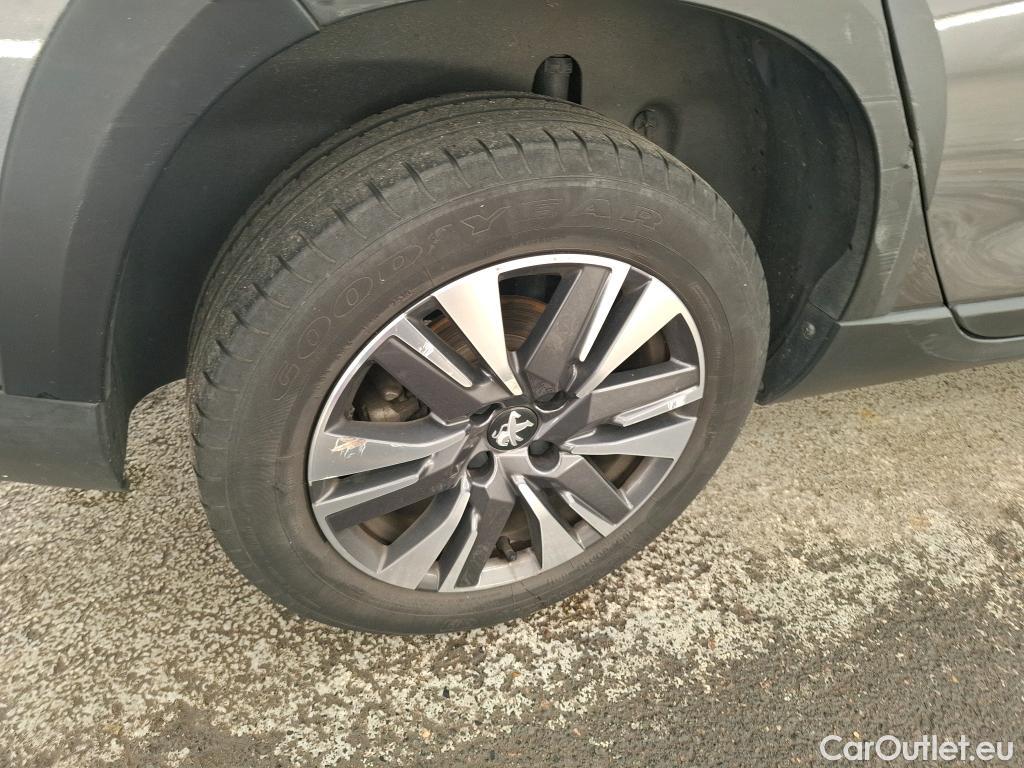  Peugeot  2008  Allure Business 1.2 PureTech 110CV BVM6 E6dT #9