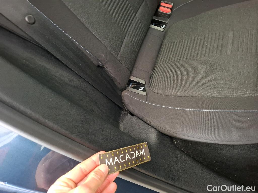  Ford  Focus FORD  / 2018 / 5P / Crossover 1.0 Flexifuel hybrid 125 Active Business #22