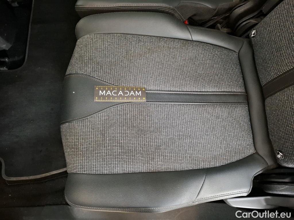  Peugeot  5008  Allure 1.5 HDi 130CV BVA8 E6d #40