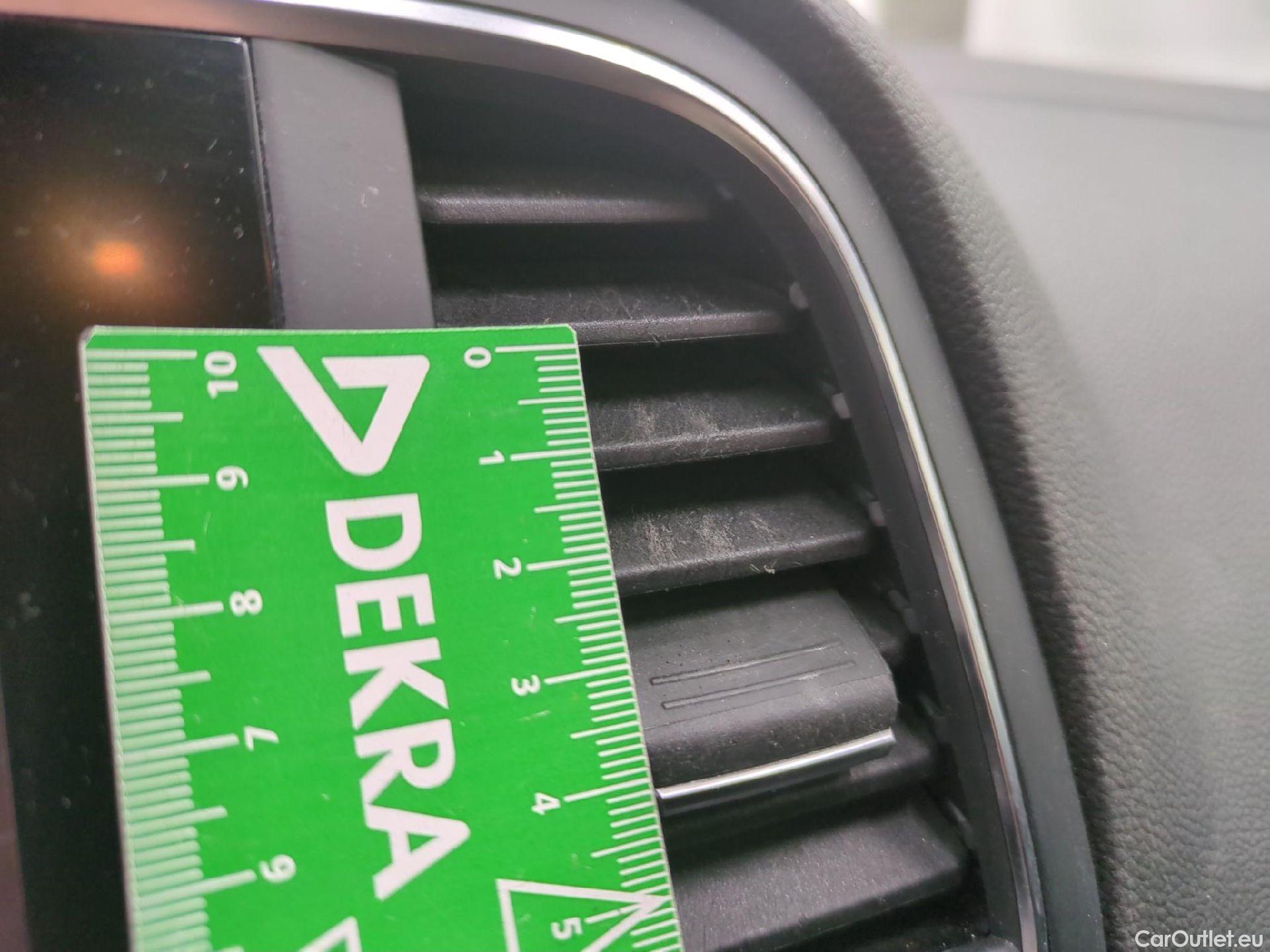  Renault  Megane RENAULT Mégane Berline / 2020 / 5P / Berline Business TCe 140 EDC FAP -21B #5