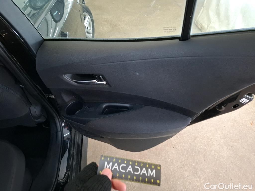  Toyota  Corolla TOYOTA  / 2018 / 5P / Berline Hybride 122h Dynamic Business Stage Acad #11