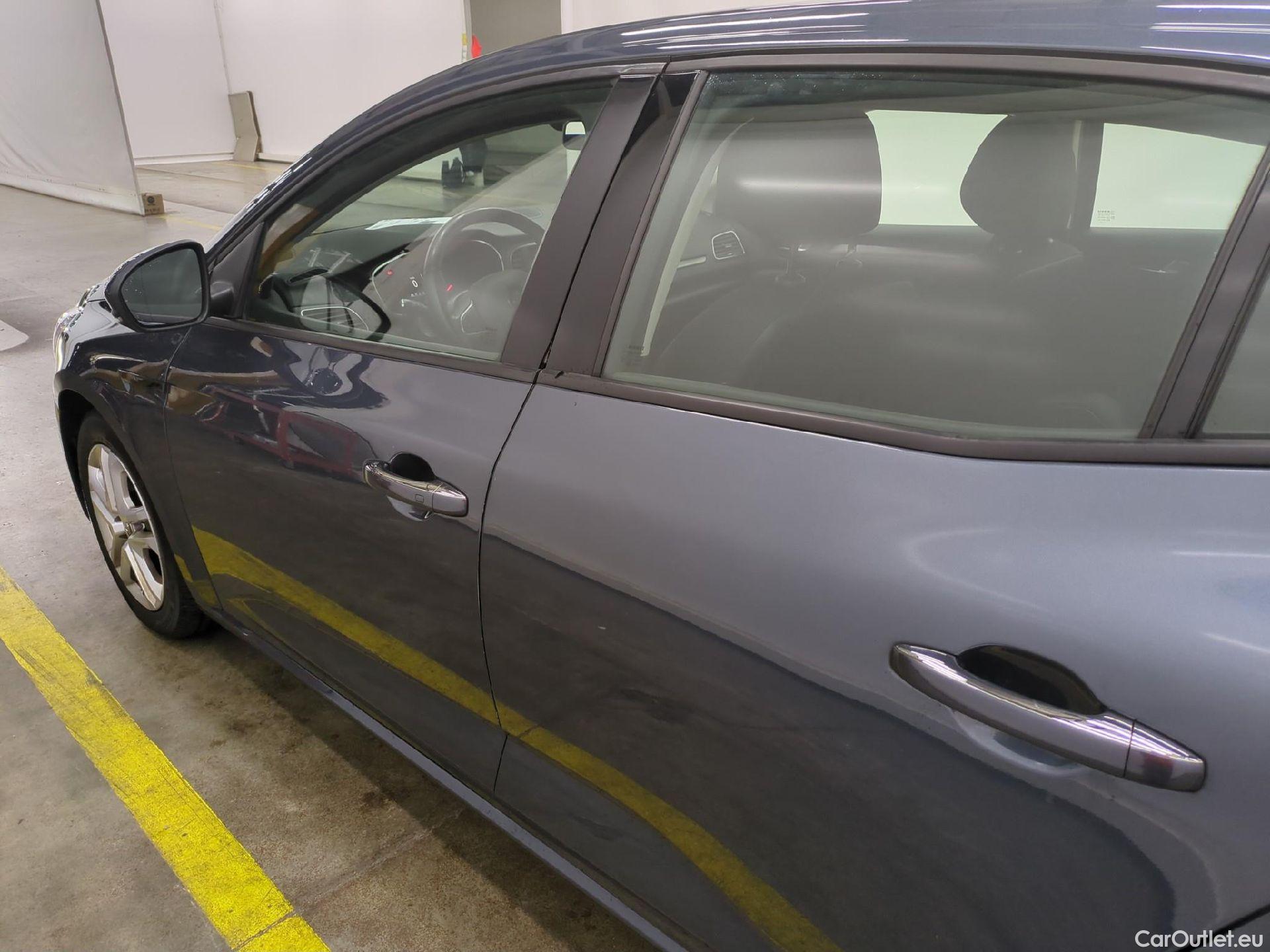  Renault  Megane RENAULT Mégane Berline / 2020 / 5P / Berline Business TCe 140 EDC FAP -21B #17