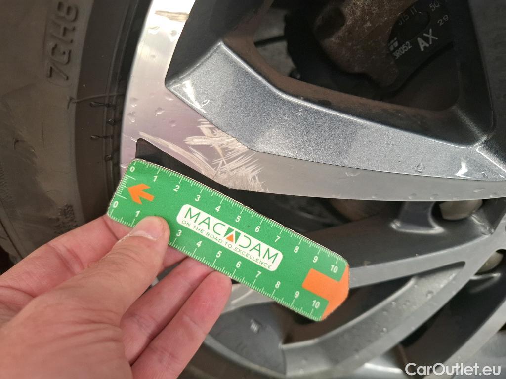  Skoda  Octavia SKODA  Combi 5p Break 2.0 TDI SCR 150 Edition #17