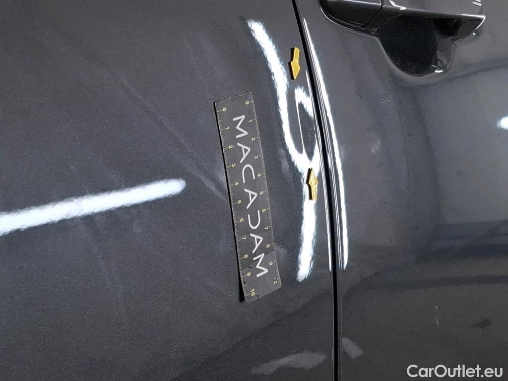  Toyota  C-HR TOYOTA  / 2016 / 5P / SUV 1.8 HYBRIDE 122 DYNAMIC BUSINESS #4