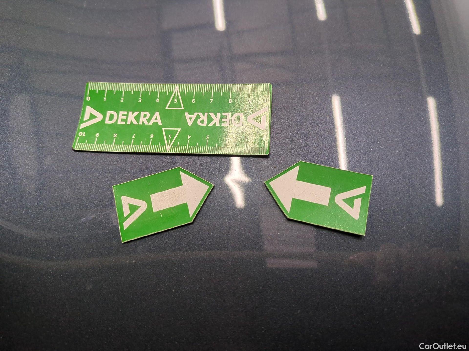  Renault  Megane RENAULT Mégane Berline / 2020 / 5P / Berline Business TCe 140 EDC FAP -21B #29