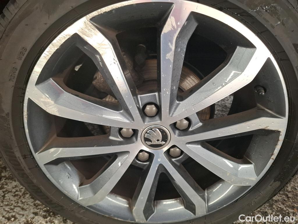  Skoda  Octavia SKODA  Combi 5p Break 2.0 TDI SCR 150 Edition #14