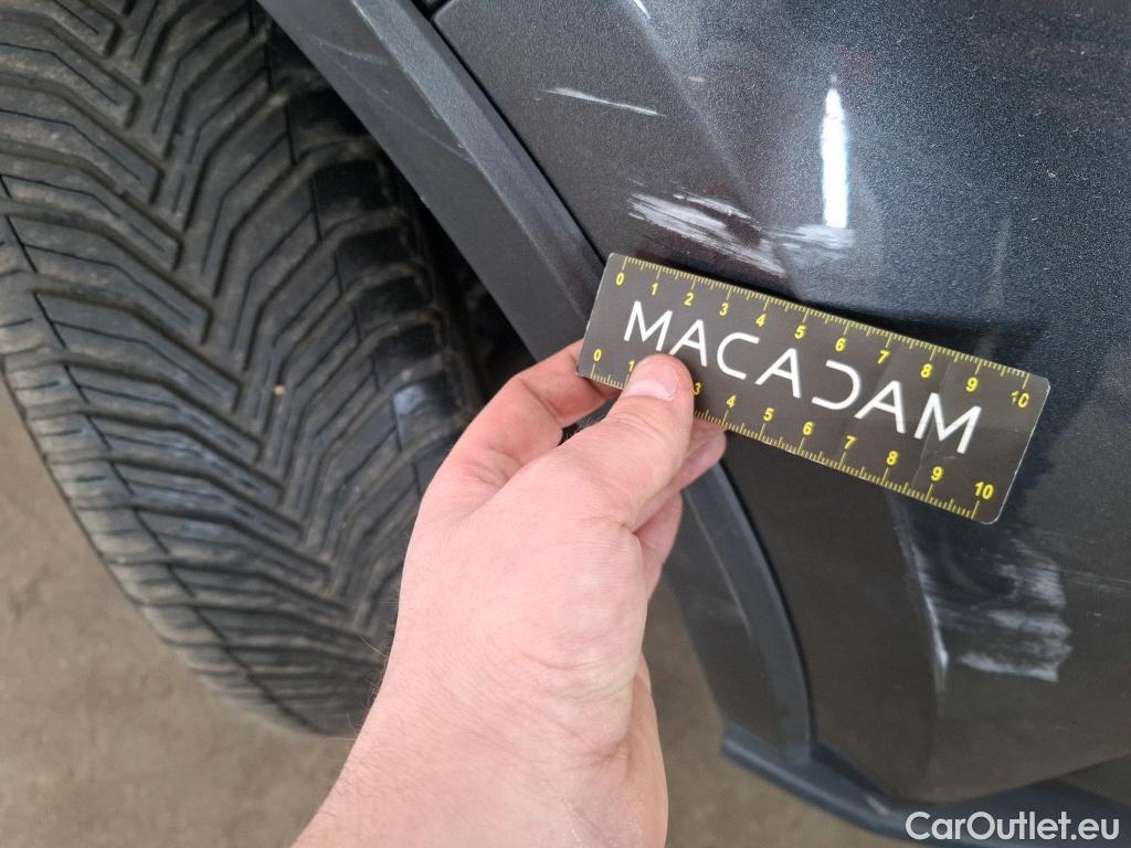  Toyota  C-HR TOYOTA  / 2016 / 5P / SUV 1.8 HYBRIDE 122 DYNAMIC BUSINESS #8