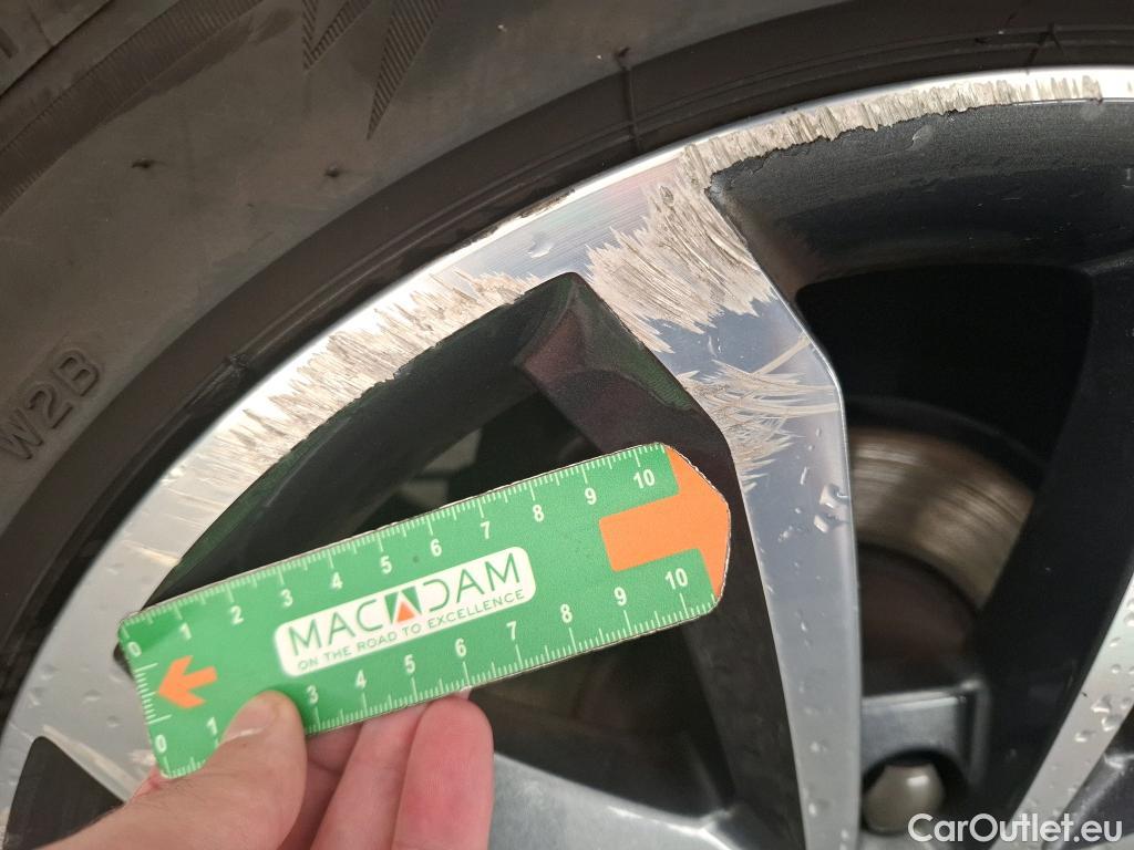  Skoda  Octavia SKODA  Combi 5p Break 2.0 TDI SCR 150 Edition #16