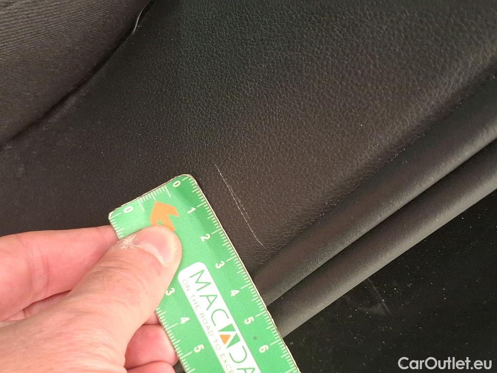  Skoda  Octavia SKODA  Combi 5p Break 2.0 TDI SCR 150 Edition #19