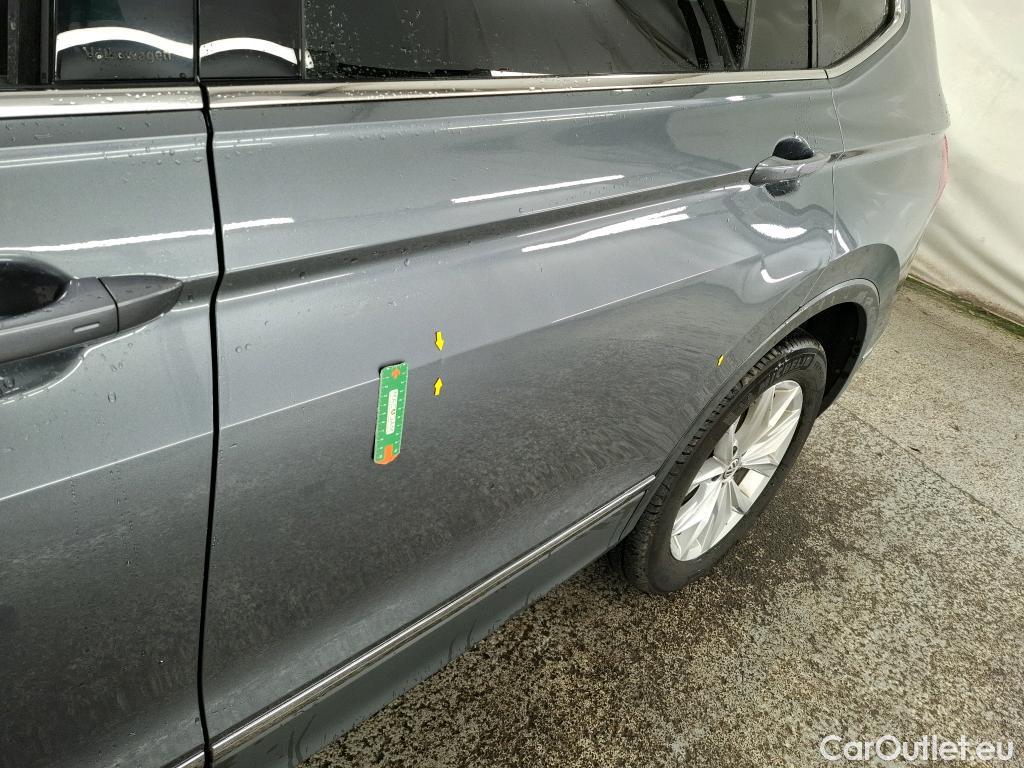  Volkswagen  Tiguan VOLKSWAGEN  Allspace / 2017 / 5P / SUV 2.0 TDI 150 DSG7 Carat #20