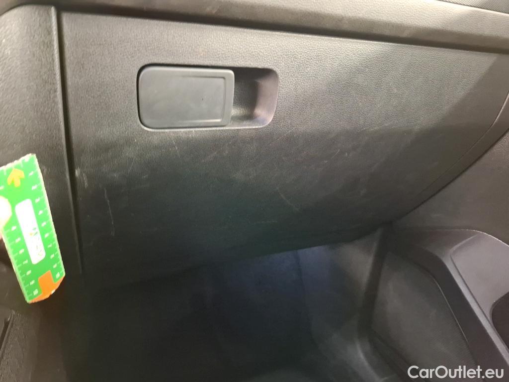  Volkswagen  Tiguan VOLKSWAGEN  Allspace / 2017 / 5P / SUV 2.0 TDI 150 DSG7 Carat #11