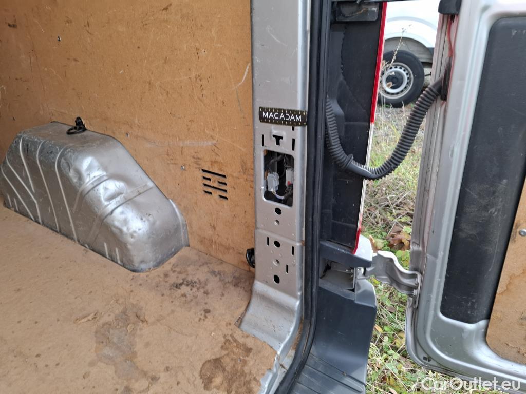  Ford  Transit  Fourgon 310 L3 Trend 2.0 TDCi 105CV BVM6 E6 #44