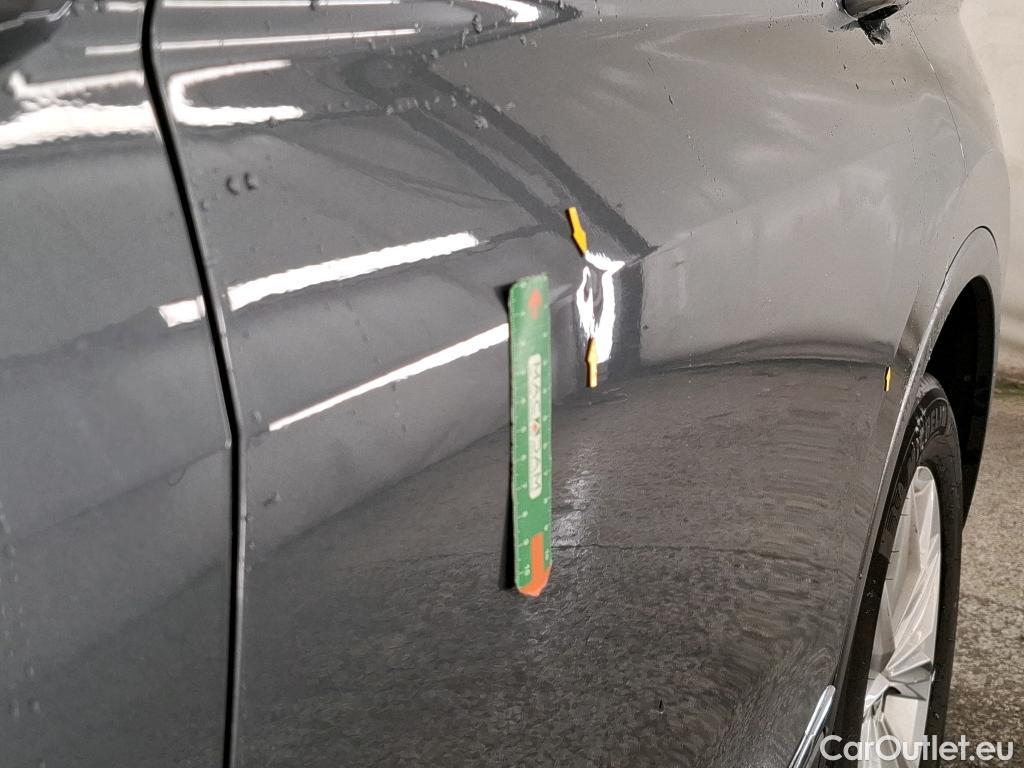  Volkswagen  Tiguan VOLKSWAGEN  Allspace / 2017 / 5P / SUV 2.0 TDI 150 DSG7 Carat #21