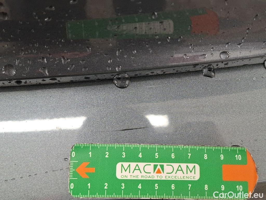  Volkswagen  Tiguan VOLKSWAGEN  Allspace / 2017 / 5P / SUV 2.0 TDI 150 DSG7 Carat #8