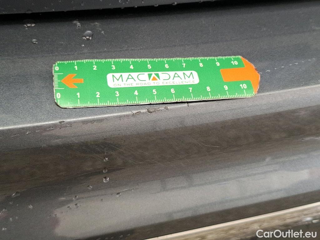  Volkswagen  Tiguan VOLKSWAGEN  Allspace / 2017 / 5P / SUV 2.0 TDI 150 DSG7 Carat #5