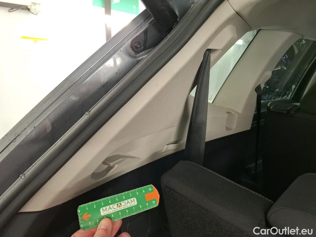  Volkswagen  Tiguan VOLKSWAGEN  Allspace / 2017 / 5P / SUV 2.0 TDI 150 DSG7 Carat #15