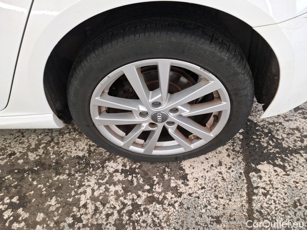  Audi  A3 AUDI  Sportback e-tron / 2016 / 5P / Berline 40 e-tron S TRONIC BUSINESS LINE #10