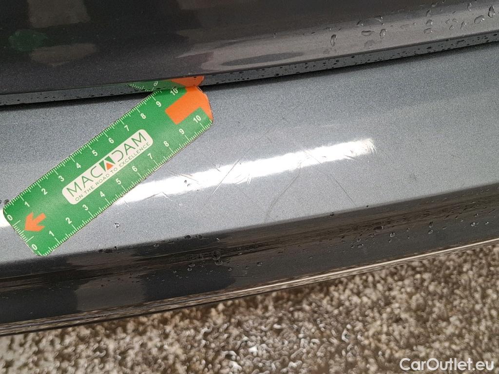  Volkswagen  Tiguan VOLKSWAGEN  Allspace / 2017 / 5P / SUV 2.0 TDI 150 DSG7 Carat #7