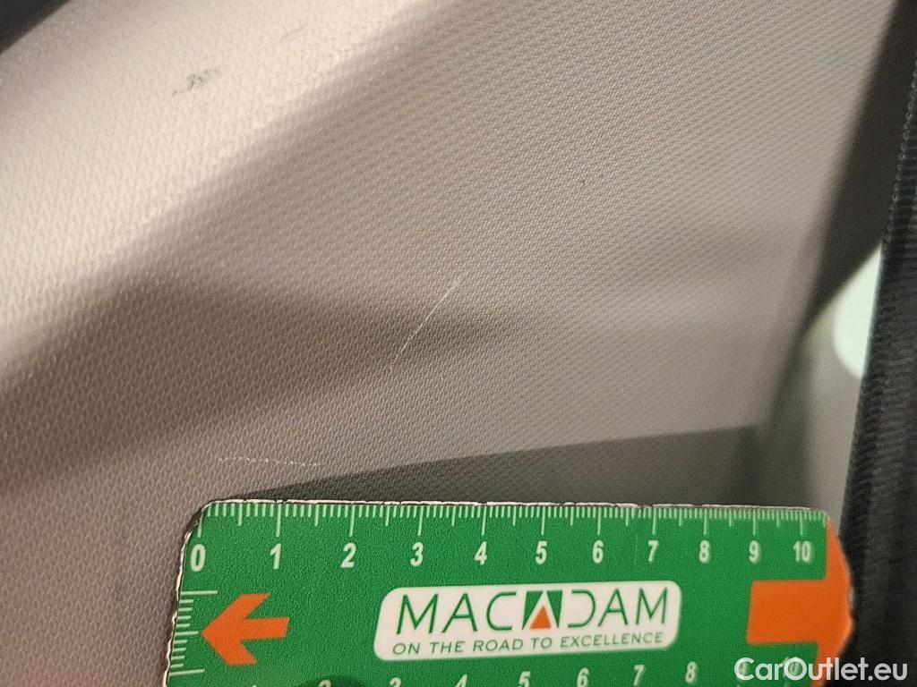  Volkswagen  Tiguan VOLKSWAGEN  Allspace / 2017 / 5P / SUV 2.0 TDI 150 DSG7 Carat #16