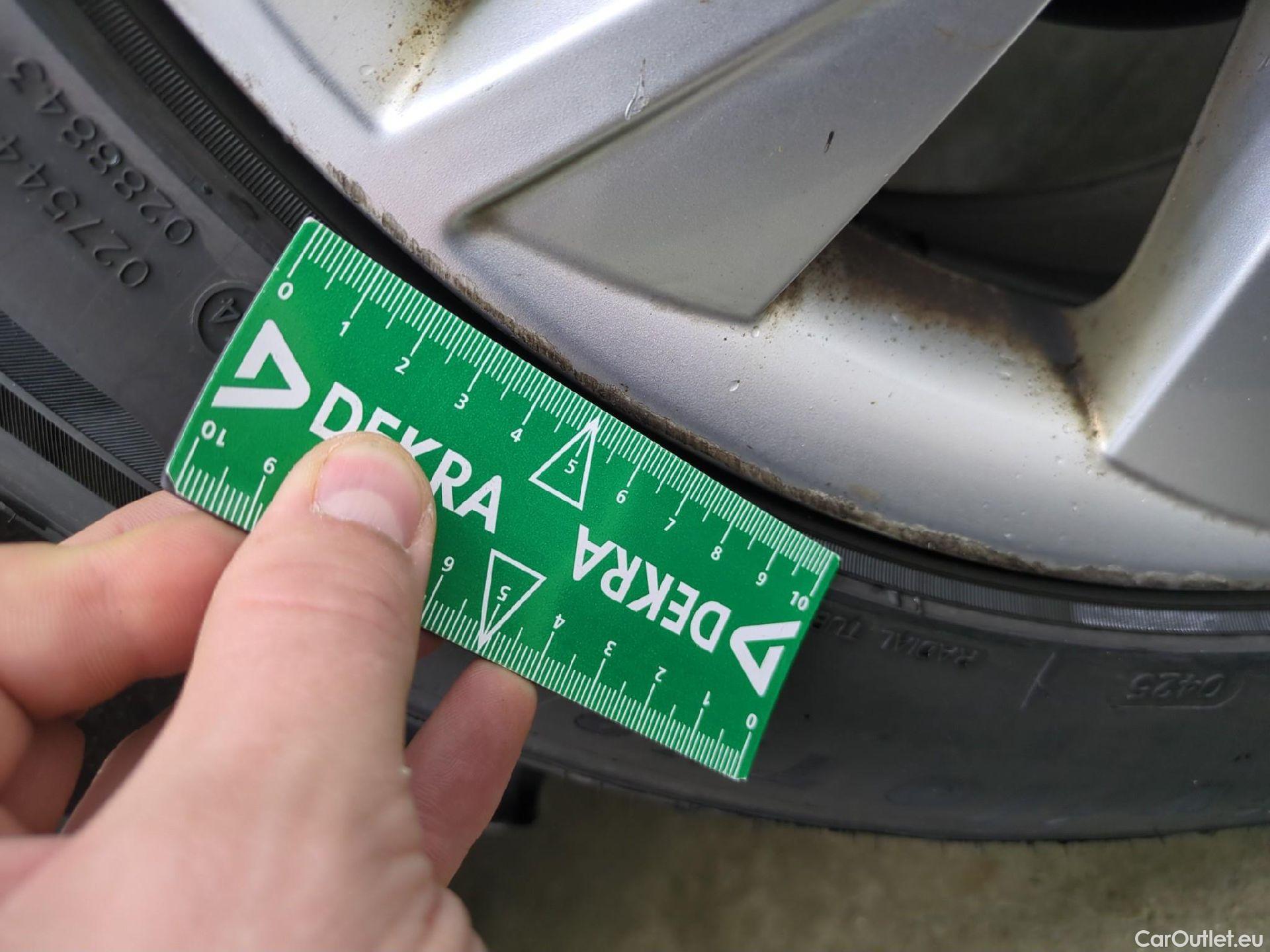  Seat  ATECA SEAT  / 2020 / 5P / SUV 1.0 TSI 115 S&S Style Business TVU #33