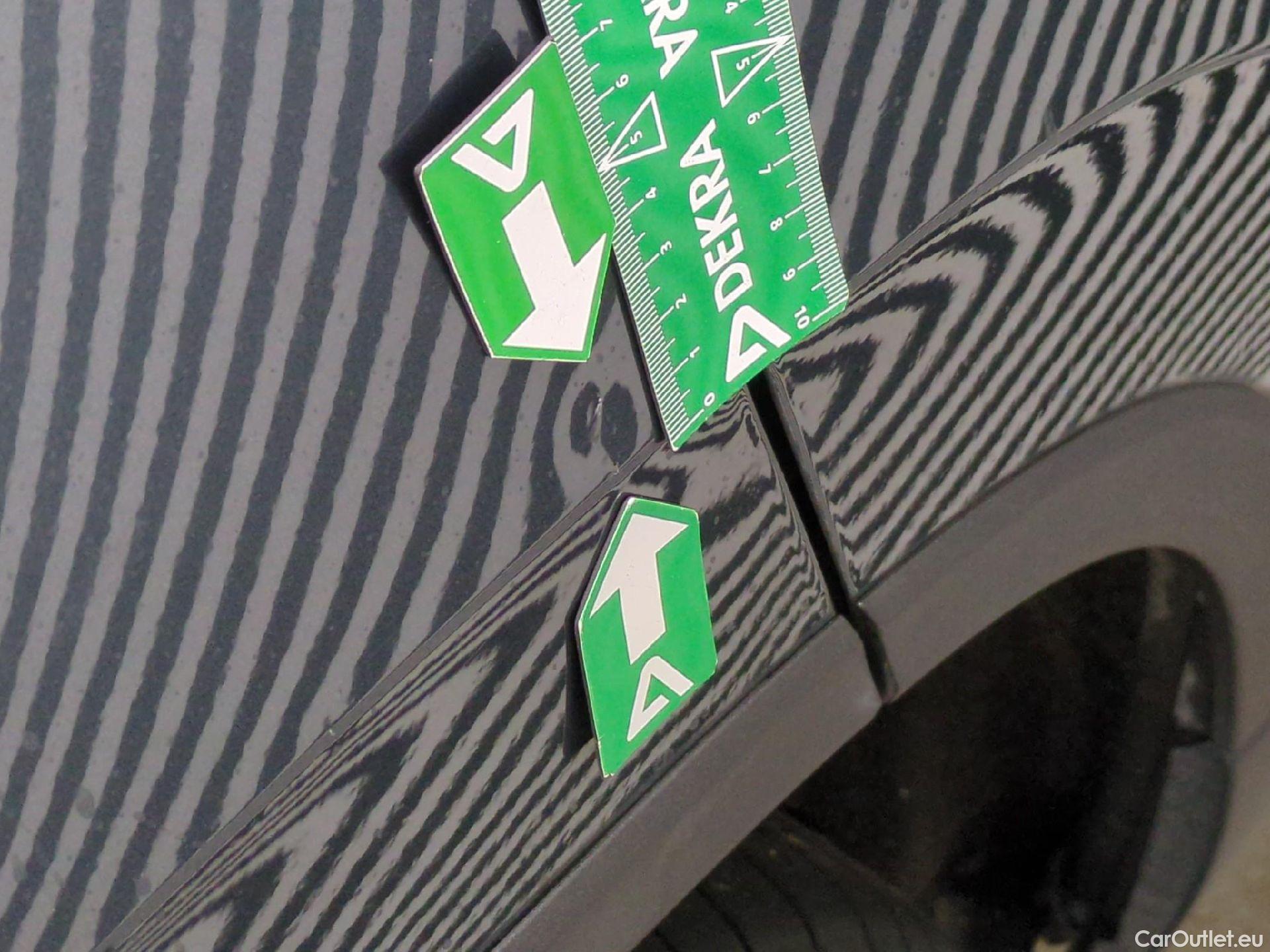  Seat  ATECA SEAT  / 2020 / 5P / SUV 1.0 TSI 115 S&S Style Business TVU #36