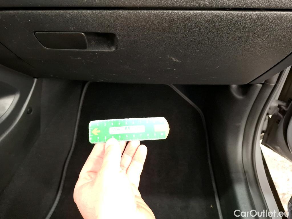  Hyundai  Konna HYUNDAI Kona / 2020 / 5P / SUV 1.0 T-GDI 120 MHEV 48V BUSINESS #10