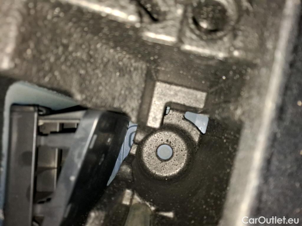  Bmw  X2 BMW  / 2017 / 5P / SUV sDrive20d Lounge BVA8 #10