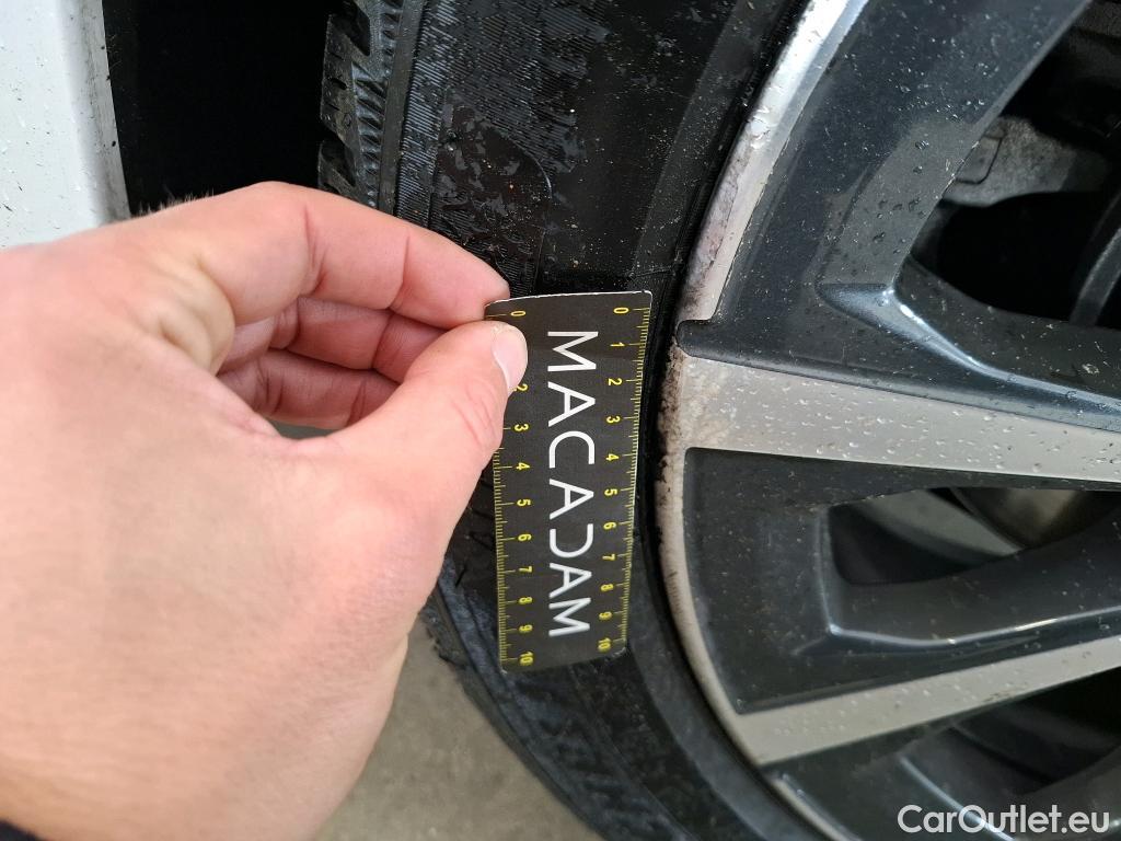  Bmw  Serie 3 Série 3 Touring 318 d Lounge 2.0 150CV BVA8 E6d #8