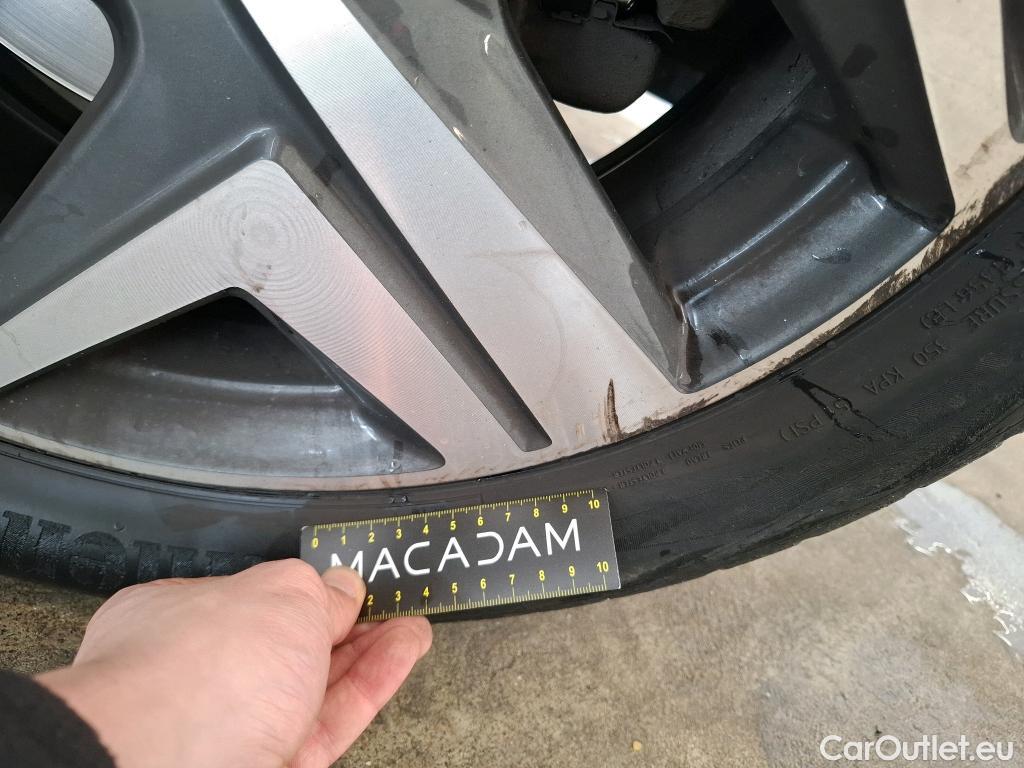  Hyundai  Bayon HYUNDAI  / 2021 / 5P / SUV 1.0 T-GDI 100 DCT- 7 HYB 48V CREATIVE #4