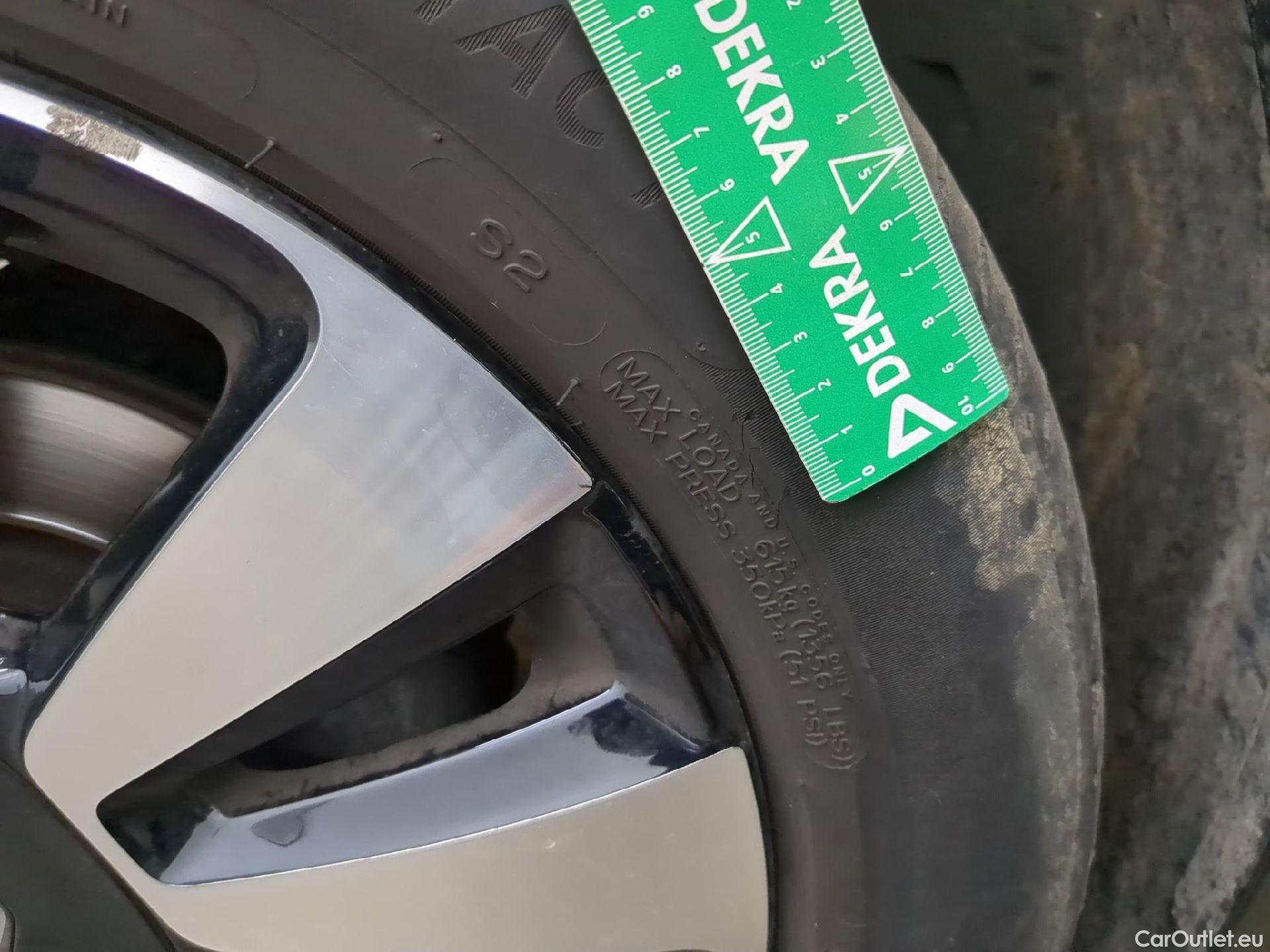  Citroen  C3  Shine Business 1.2 PureTech 80CV BVM5 E6d #2