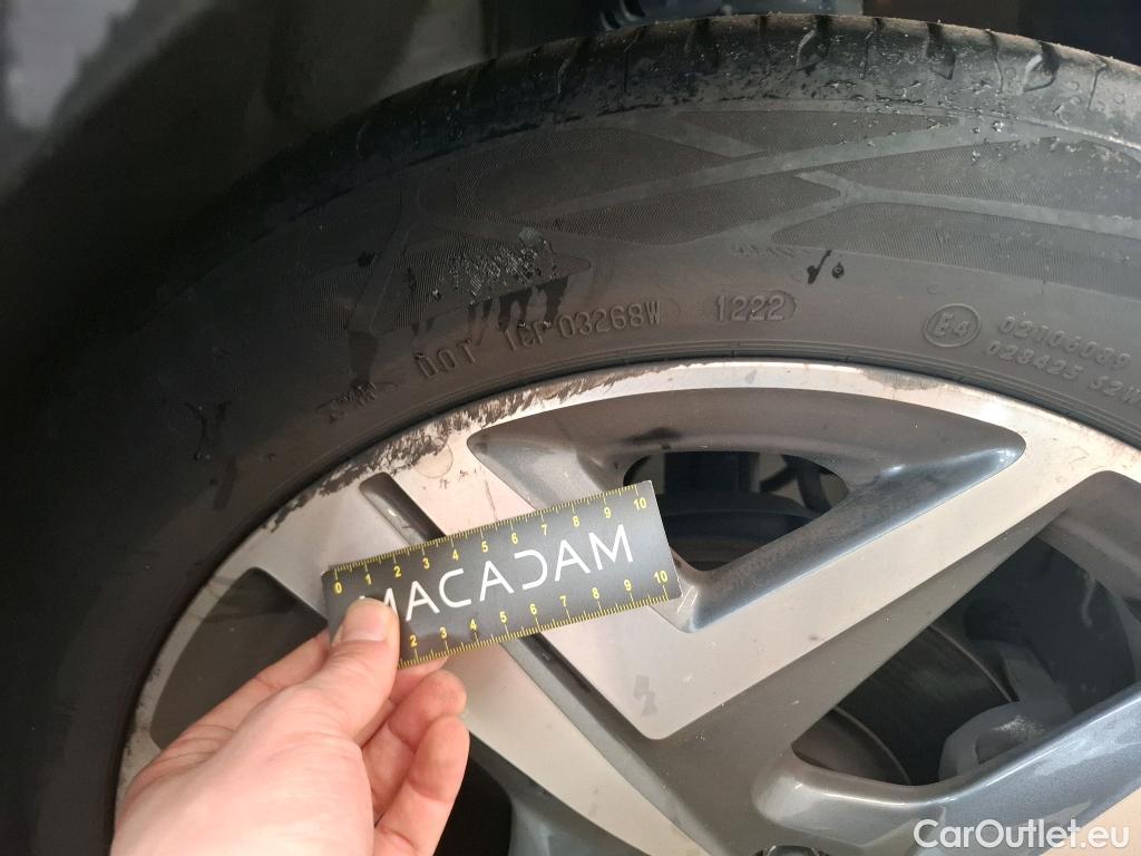  Hyundai  Bayon HYUNDAI  / 2021 / 5P / SUV 1.0 T-GDI 100 DCT- 7 HYB 48V CREATIVE #6