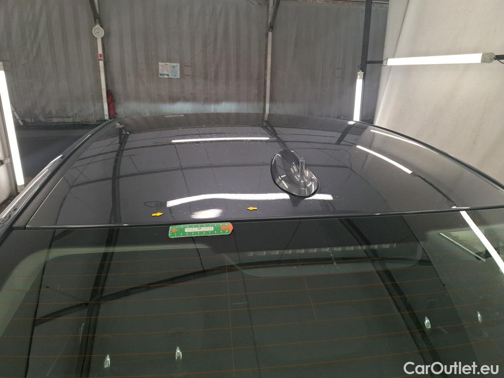  Bmw  Serie 3 BMW Série 3 Berline / 2018 / 4P / Berline 330e 292ch Business Design BVA8 Hybride #1