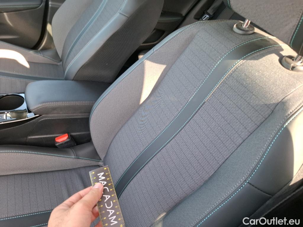  Peugeot  2008  Allure Pack 1.5 HDi 130CV BVA8 E6d / VO RECONDITIONNE - PHOTOS AVANT RECONDITIONNEMENT #7