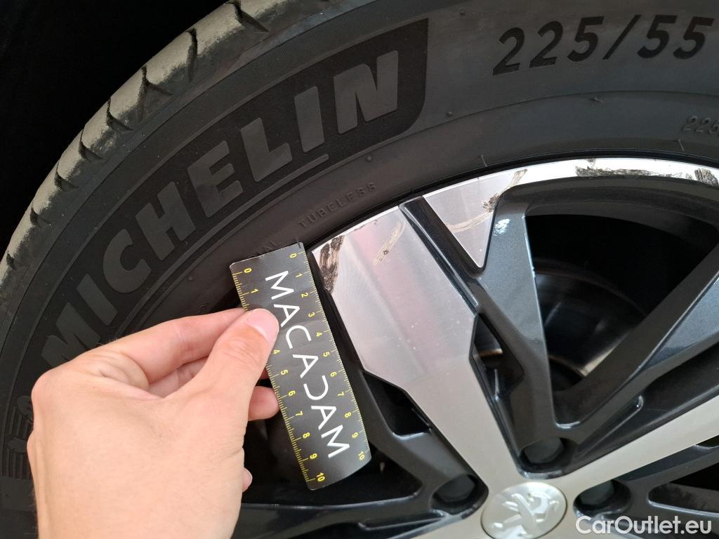  Peugeot  5008  Active Business 1.2 PureTech 130CV BVA8 E6d #18