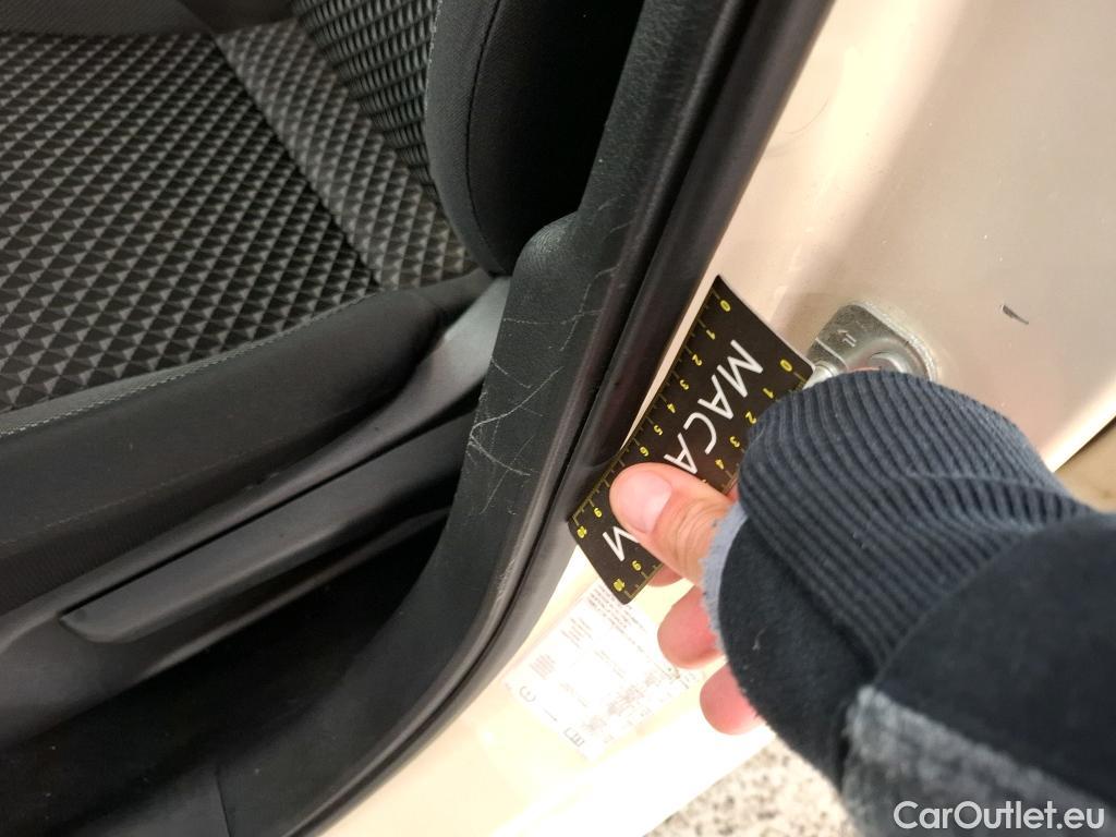  Nissan  Micra NISSAN  / 2016 / 5P / Berline IG-T 92 Acenta #6