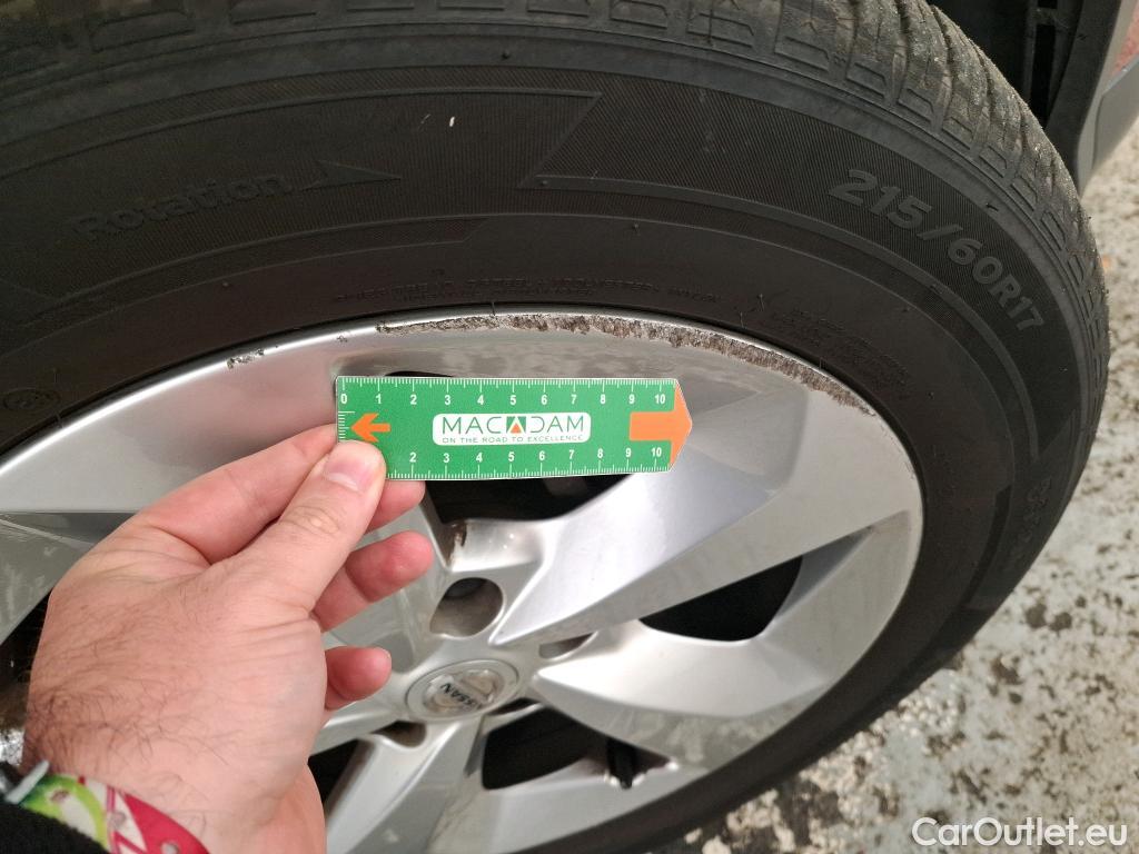  Nissan  Qashqai NISSAN  / 2017 / 5P / Crossover 1.5 DCI 115 DCT Business Edition #3