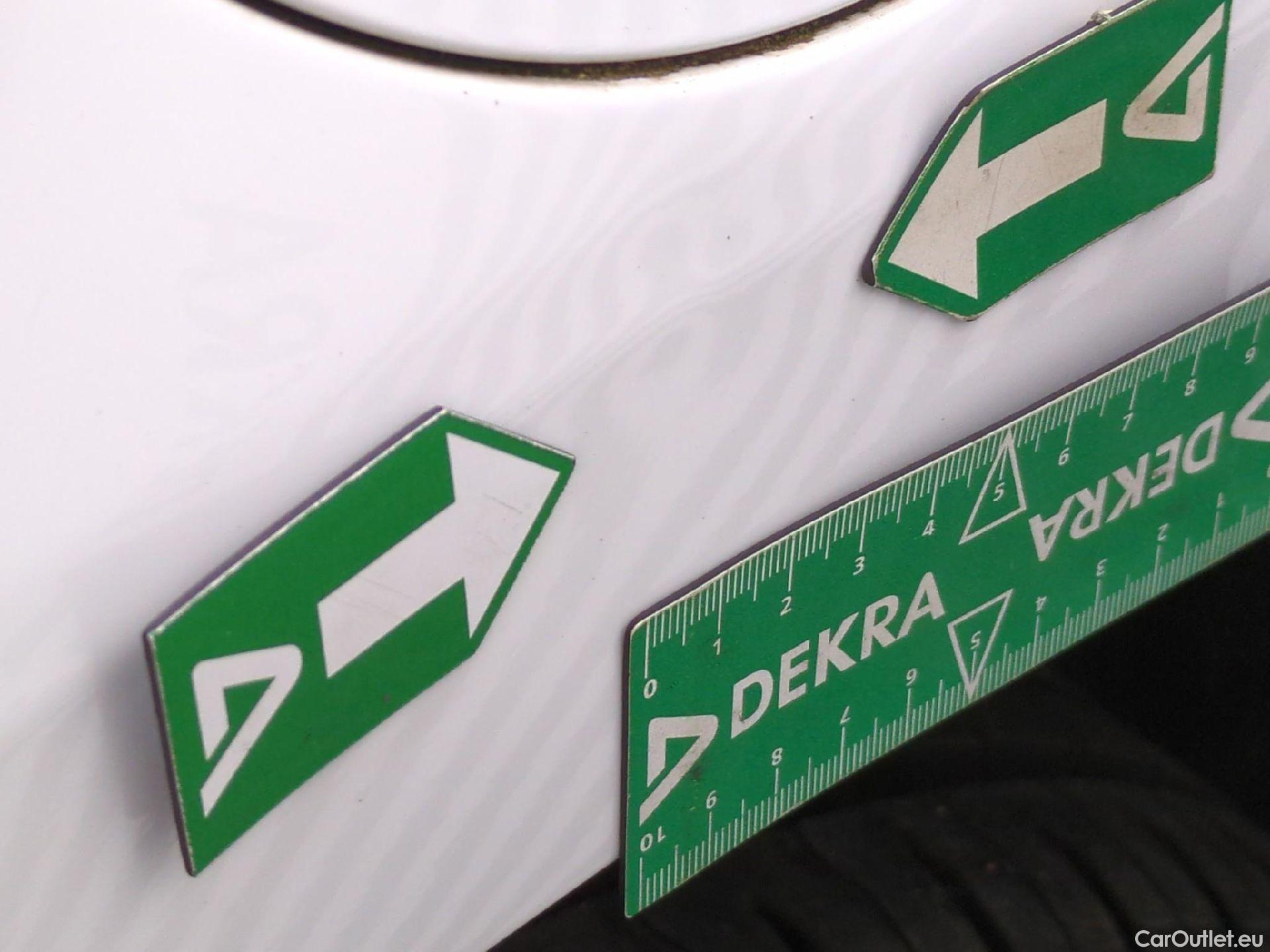  Peugeot  2008  Active Business 1.5 HDi 100CV BVM5 E6dT #32