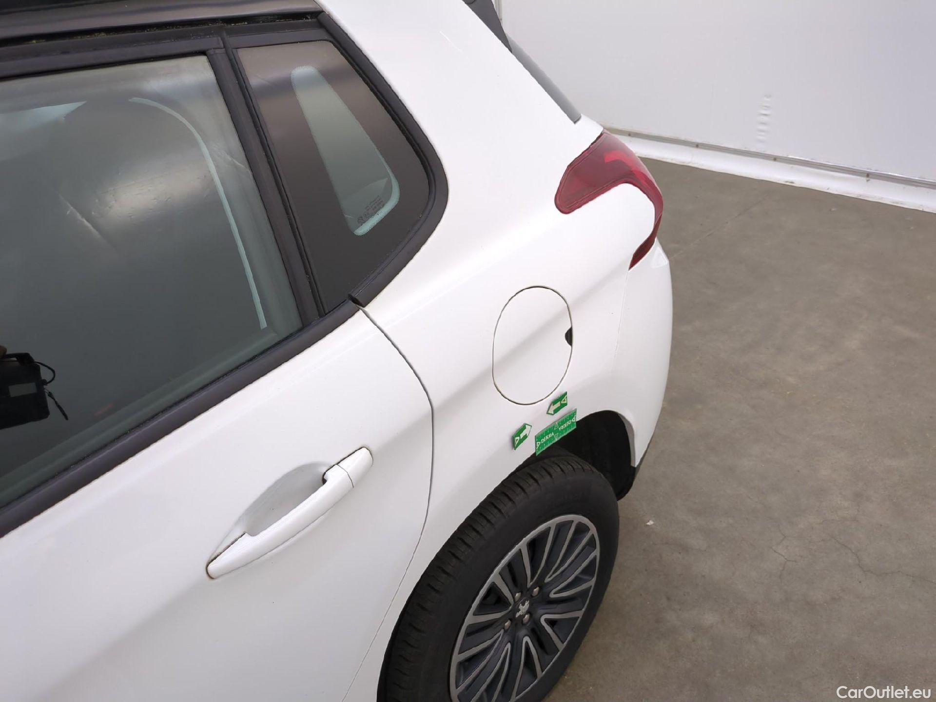  Peugeot  2008  Active Business 1.5 HDi 100CV BVM5 E6dT #31