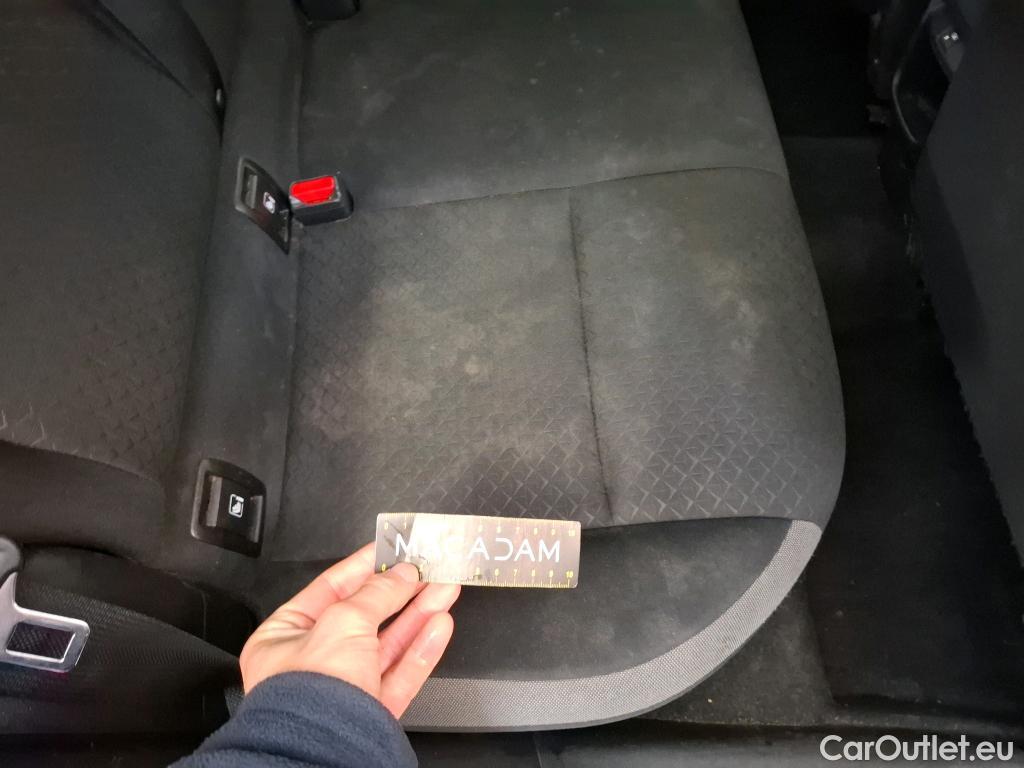  Nissan  Juke NISSAN  / 2019 / 5P / Crossover DIG-T 114 BVM6 Business+ #33