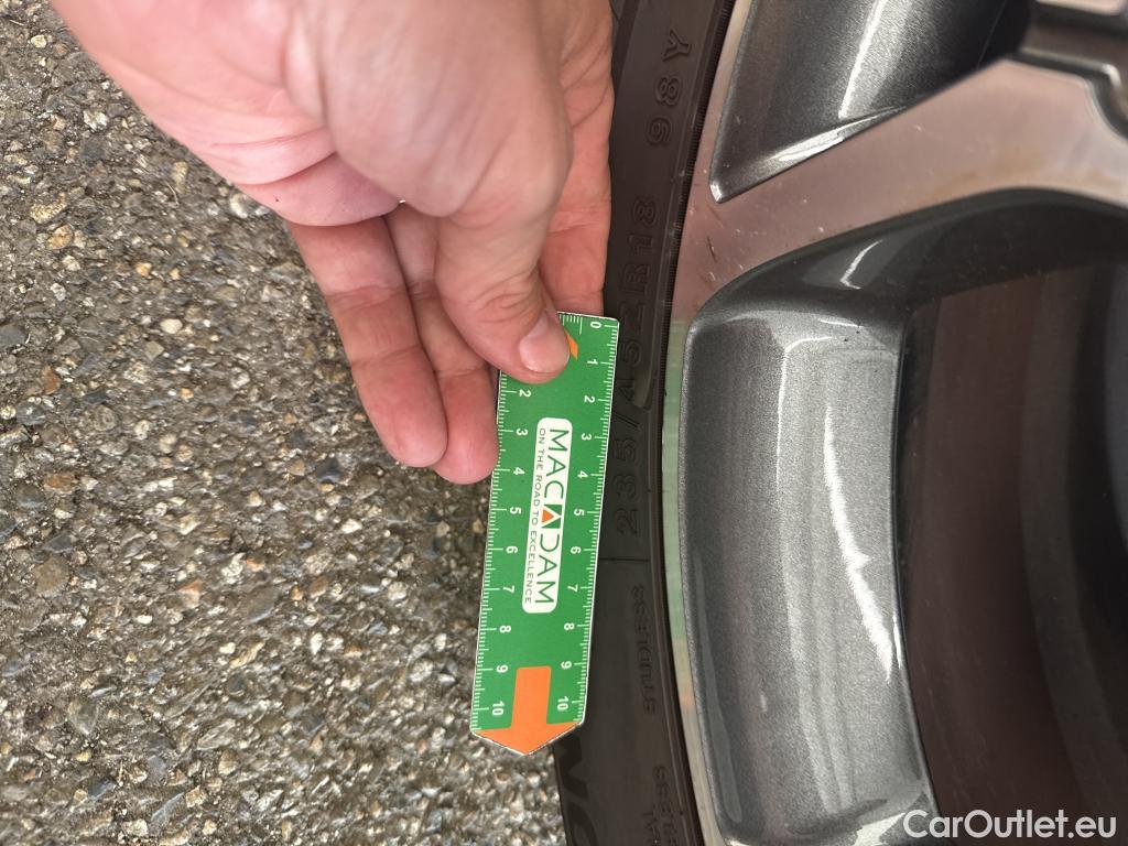  KIA  XCeed KIA  / 2019 / 5P / Crossover 1.6 GDI ISG ISG PHEV DESIGN DCT6 #5