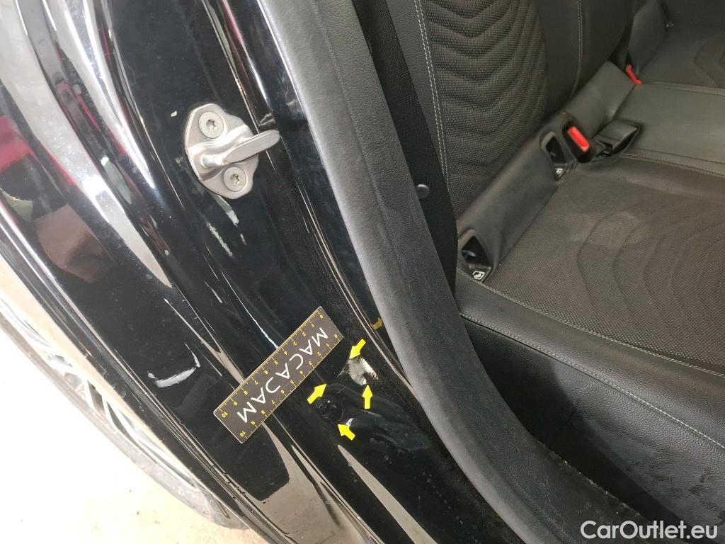  Mercedes  A-Klasse MERCEDES-BENZ Classe A Compact / 2018 / 5P / Berline A 200 d Business Line 8G-DCT #44