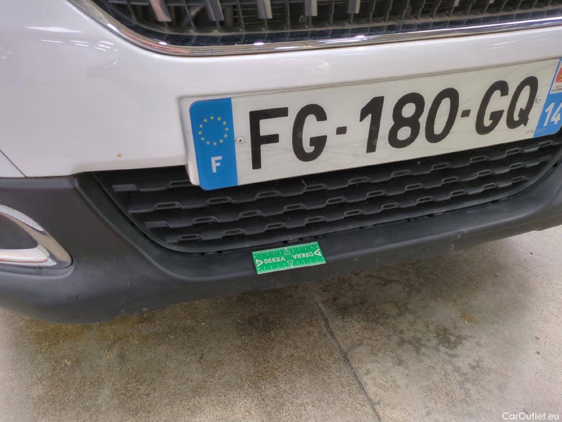  Peugeot  2008  Active Business 1.5 HDi 100CV BVM5 E6dT #29